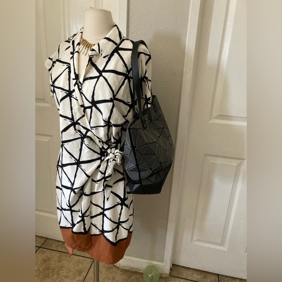 Emilio Pepe Geometric gray & black  Two Tone Large Shoulder Tote Bag - Picture 3 of 7